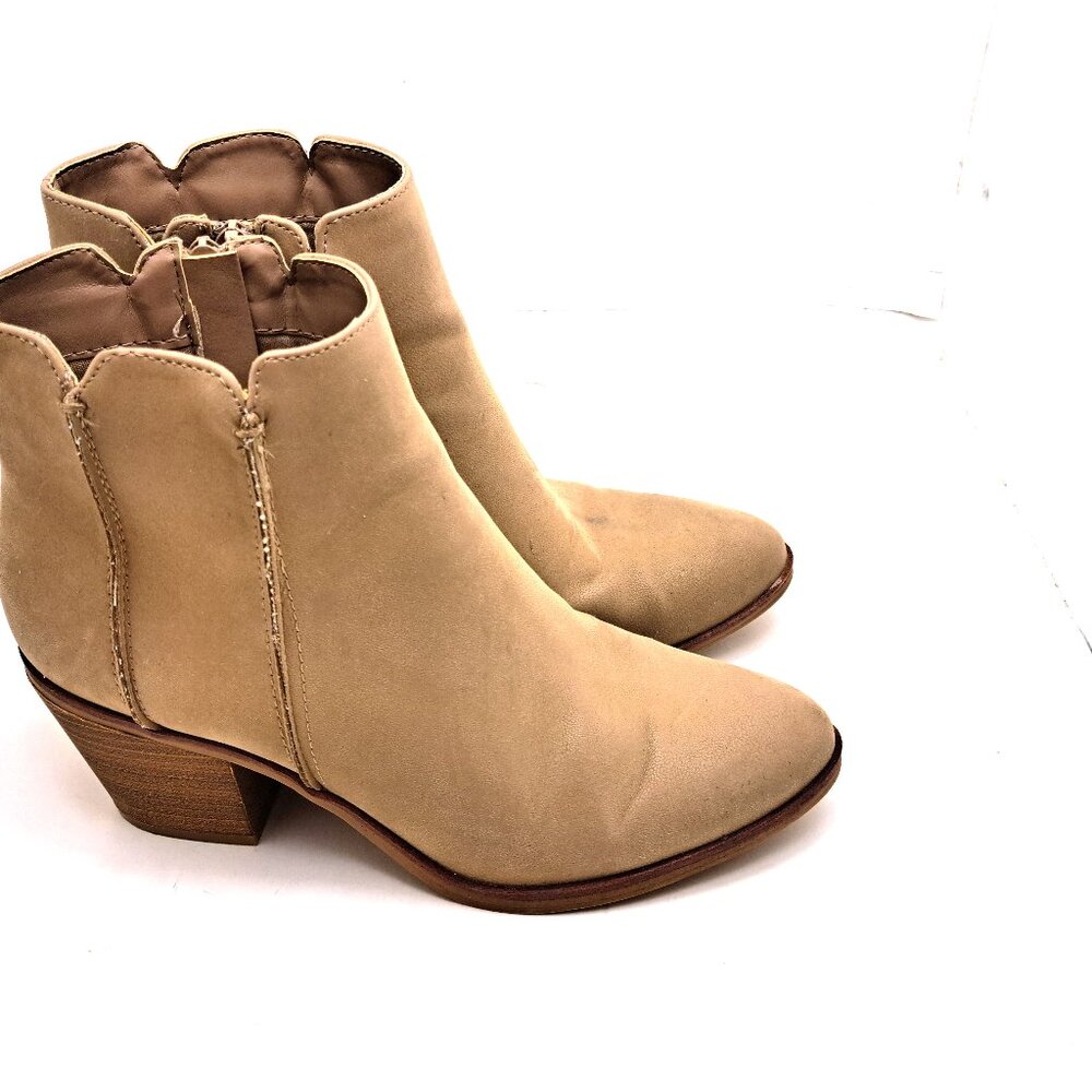 Mia3 Women Ankle Bootie  - Size 6.5